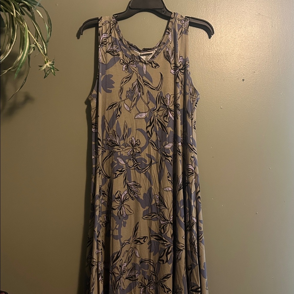 LOGO by Lori Goldstein Floral Tank Top - Black and Purple - Picture 3 of 7
